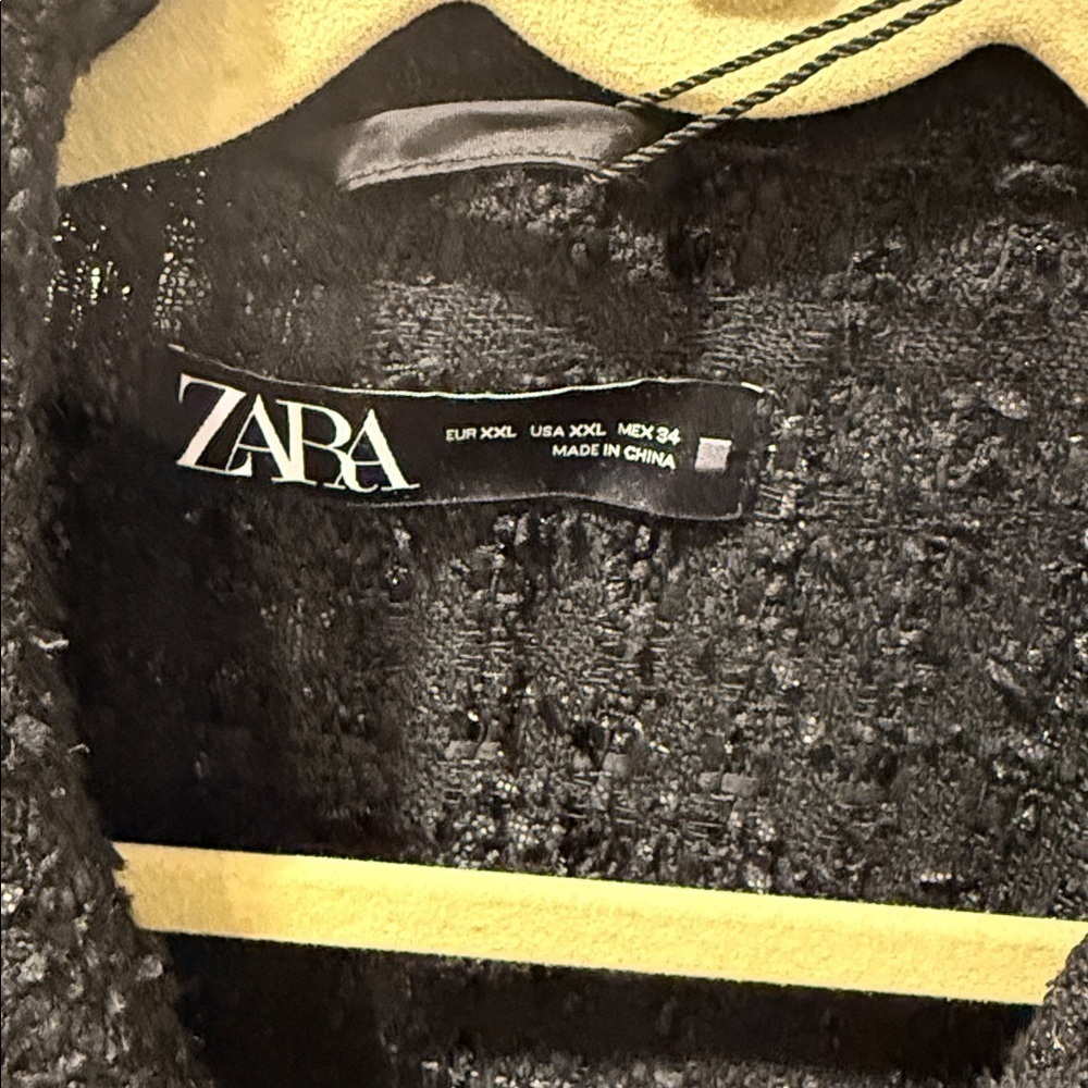 Zara Black Textured Jacket - Picture 2 of 4